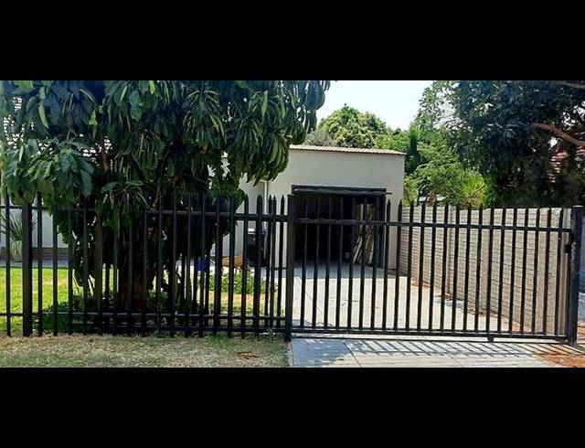 4 BEDROOM HOUSE FOR SALE IN DORANDIA